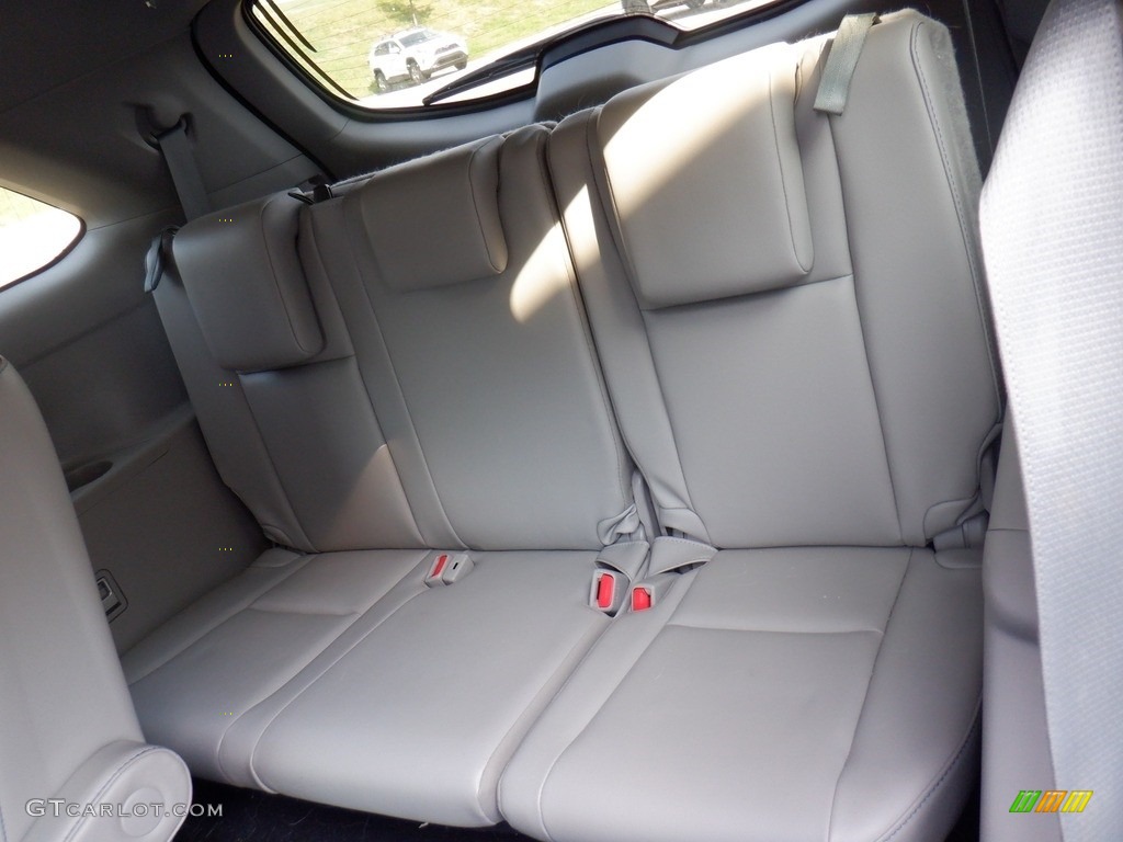 2019 Highlander XLE AWD - Blizzard Pearl White / Ash photo #30