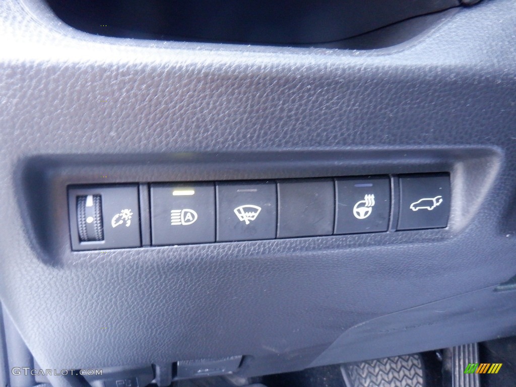 2020 Toyota RAV4 XLE Premium AWD Controls Photo #146549685