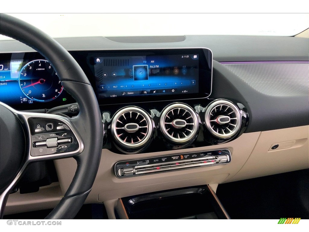 2021 GLA 250 - Polar White / Macchiato Beige photo #5