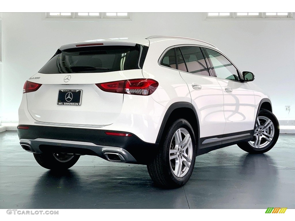 2021 GLA 250 - Polar White / Macchiato Beige photo #13