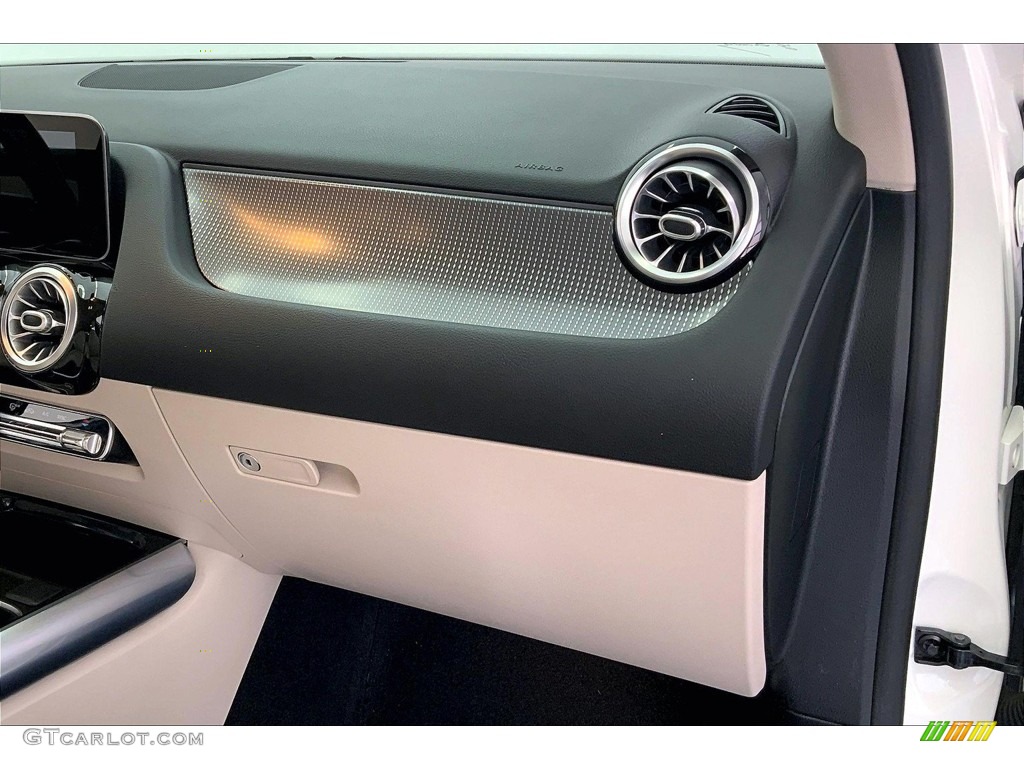 2021 GLA 250 - Polar White / Macchiato Beige photo #16