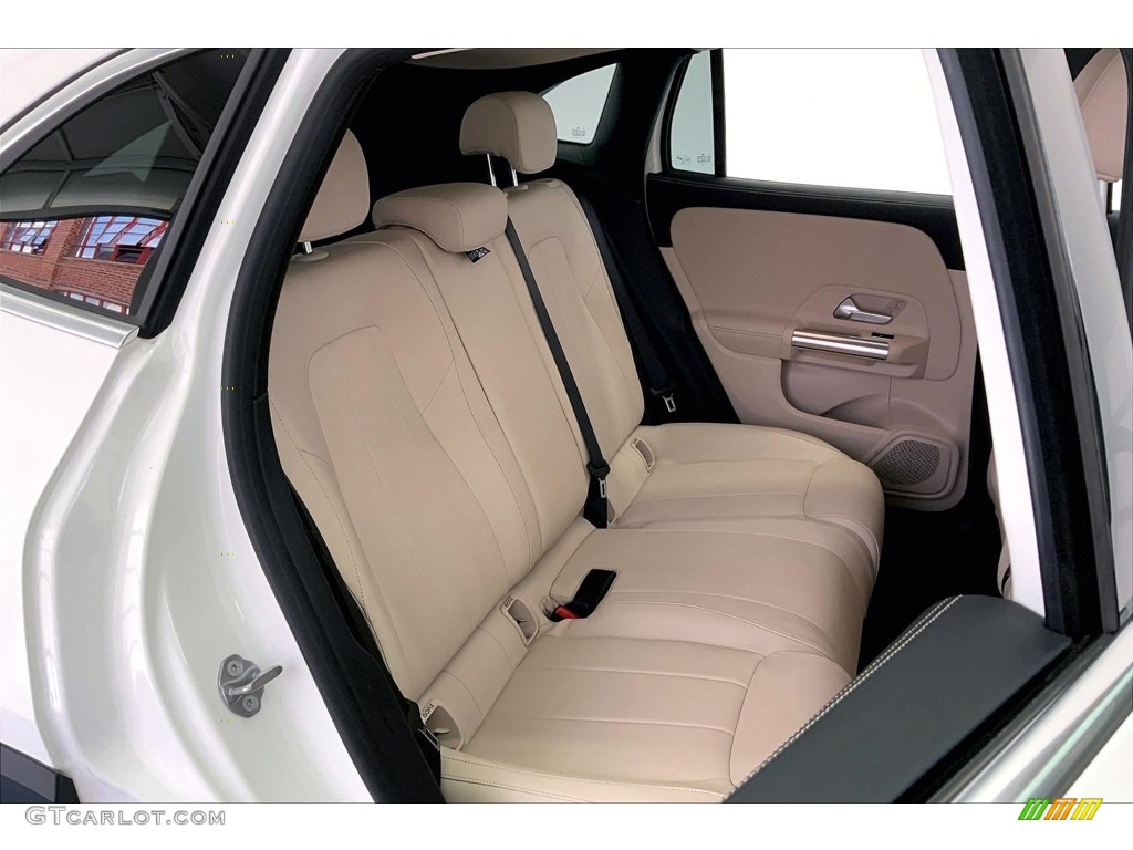 2021 GLA 250 - Polar White / Macchiato Beige photo #19