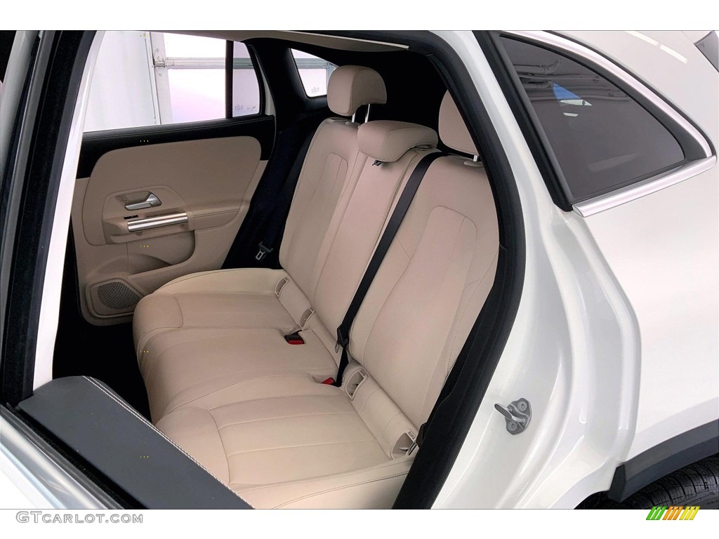 2021 GLA 250 - Polar White / Macchiato Beige photo #20