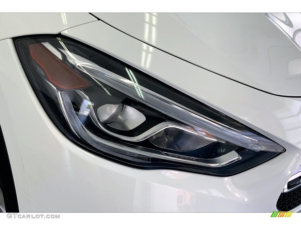 2021 GLA 250 - Polar White / Macchiato Beige photo #27