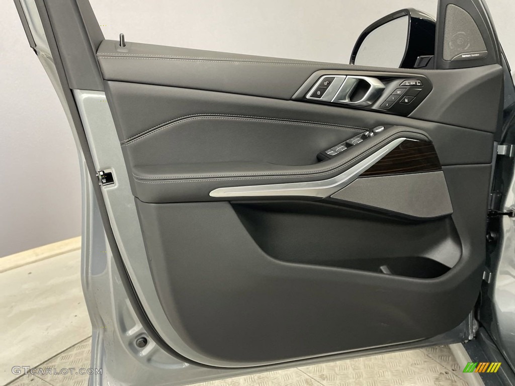 2024 BMW X7 xDrive40i Black Door Panel Photo #146551756