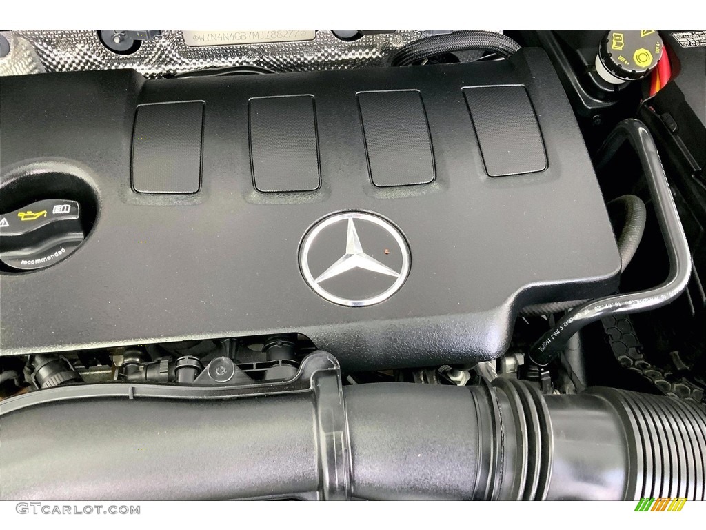 2021 GLA 250 - Polar White / Macchiato Beige photo #31