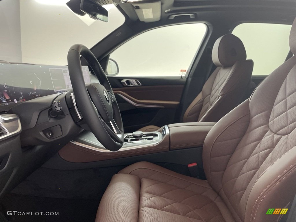 2024 BMW X5 sDrive40i Front Seat Photos