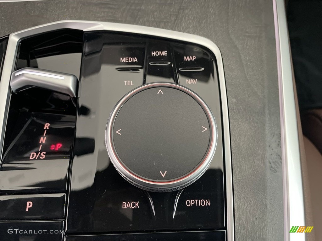 2024 BMW X5 sDrive40i Controls Photos