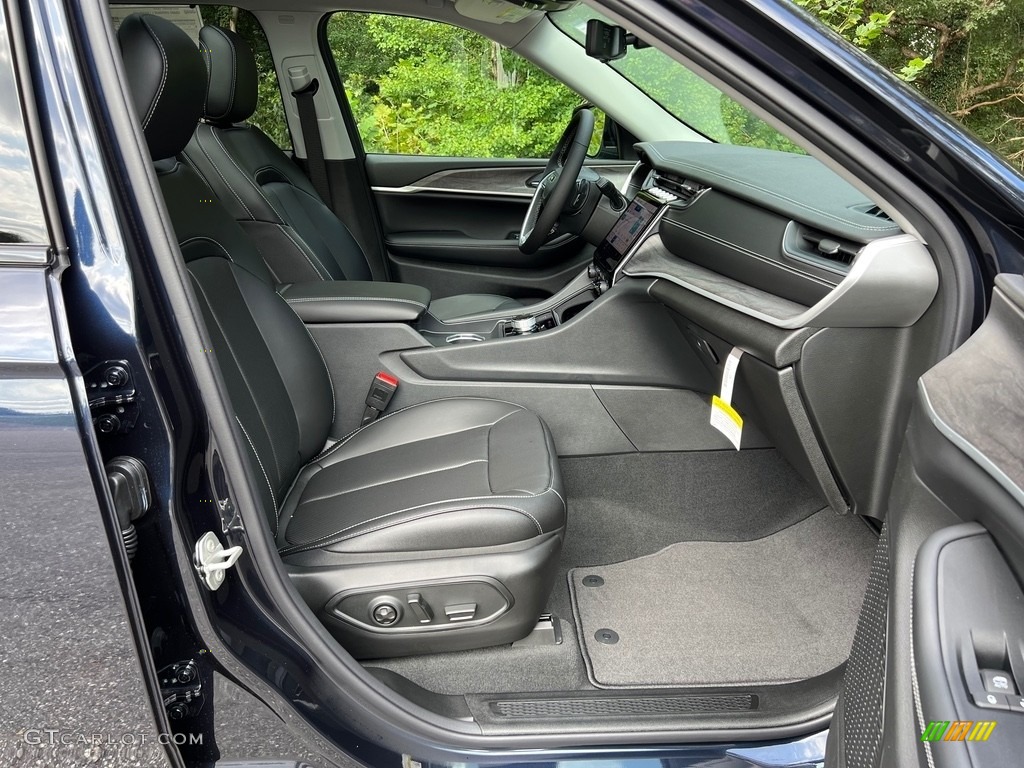 2023 Jeep Grand Cherokee L Limited 4x4 Front Seat Photo #146555375