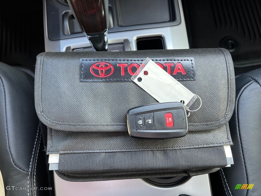2023 Toyota 4Runner Limited Keys Photo #146555618