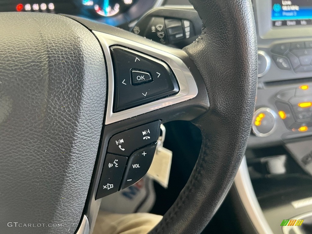 2016 Ford Fusion SE Steering Wheel Photos