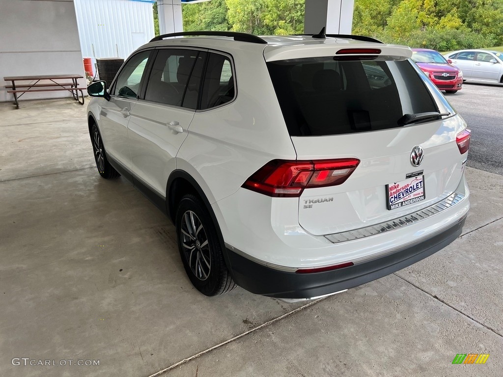 2020 Tiguan SE 4MOTION - Pure White / Titan Black photo #10