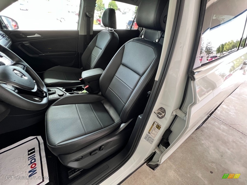 2020 Tiguan SE 4MOTION - Pure White / Titan Black photo #15