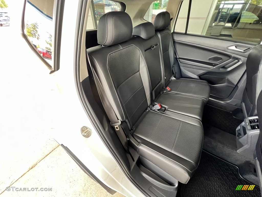 2020 Tiguan SE 4MOTION - Pure White / Titan Black photo #24