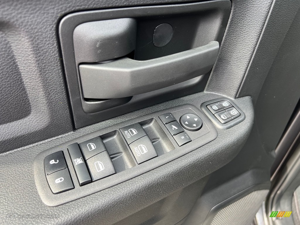 2024 2500 Tradesman Crew Cab 4x4 - Granite Crystal Metallic / Black photo #13