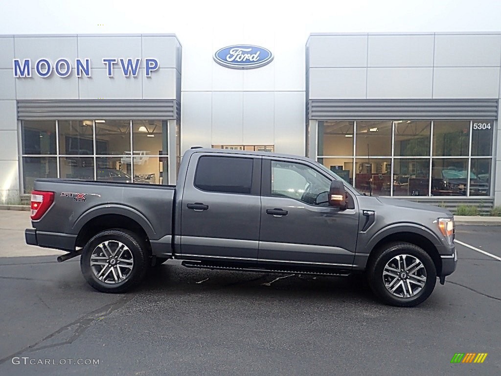 2022 F150 STX SuperCrew 4x4 - Carbonized Gray Metallic / Black photo #1