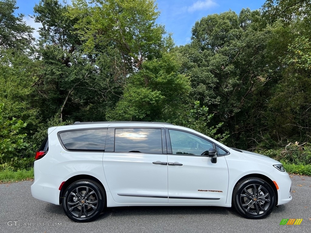 Bright White 2023 Chrysler Pacifica Touring L Road Tripper AWD Exterior Photo #146558858