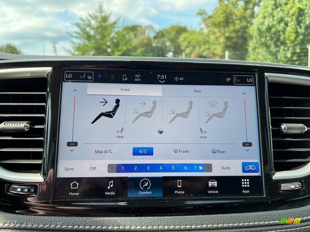 2023 Chrysler Pacifica Touring L Road Tripper AWD Controls Photo #146559224