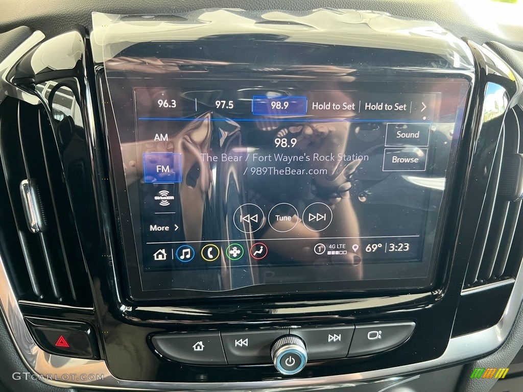 2023 Traverse LT - Mosaic Black Metallic / Jet Black photo #21
