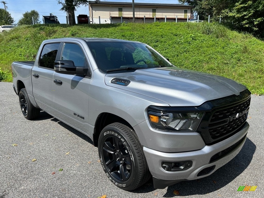 Billet Silver Metallic 2024 Ram 1500 Big Horn Night Edition Crew Cab 4x4 Exterior Photo #146559437