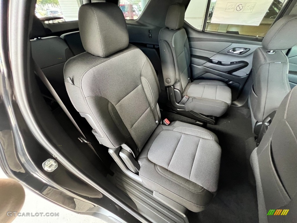 2023 Traverse LT - Mosaic Black Metallic / Jet Black photo #26