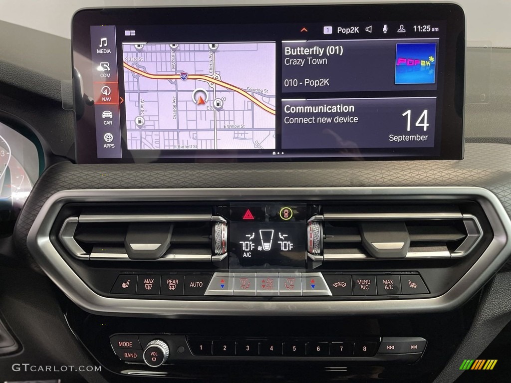 2024 BMW X3 sDrive30i Controls Photo #146561298