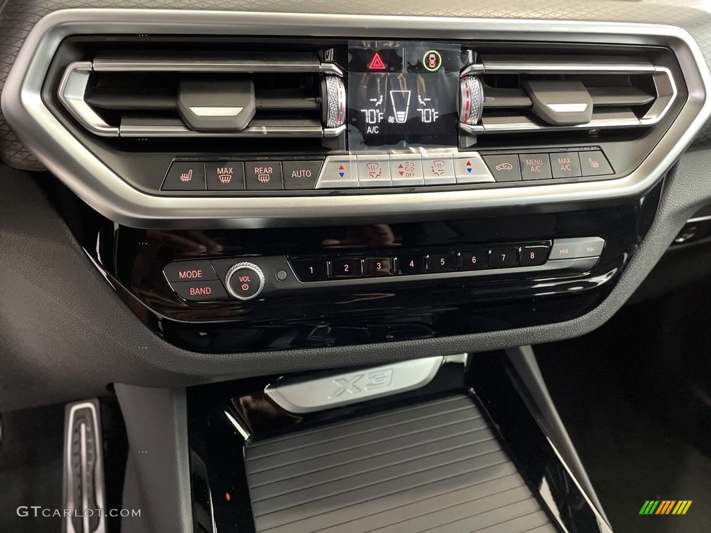 2024 BMW X3 sDrive30i Controls Photo #146561379