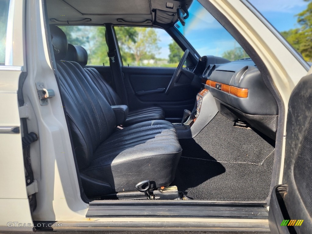 1980 Mercedes-Benz E Class 300 D Sedan Front Seat Photo #146561876