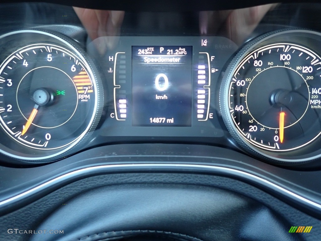 2021 Cherokee Altitude 4x4 - Spitfire Orange / Black photo #20