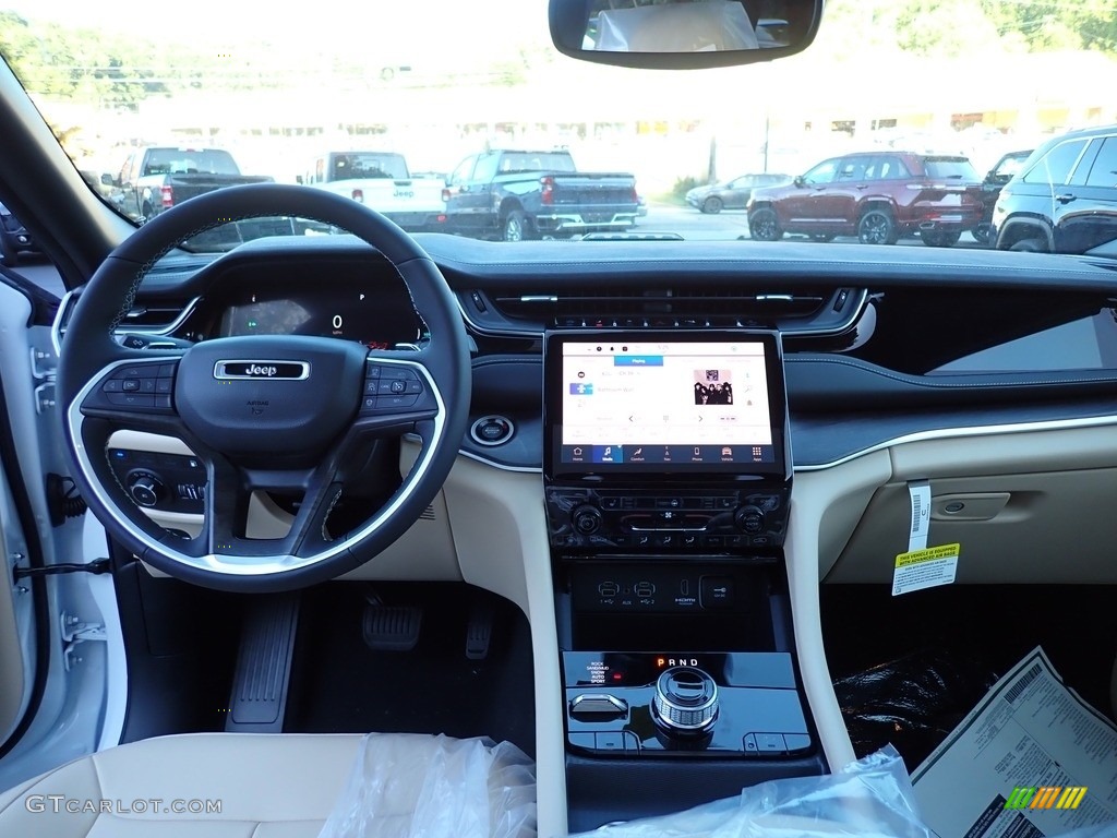 2024 Jeep Grand Cherokee 4XE Wicker Beige/Global Black Dashboard Photo #146562366