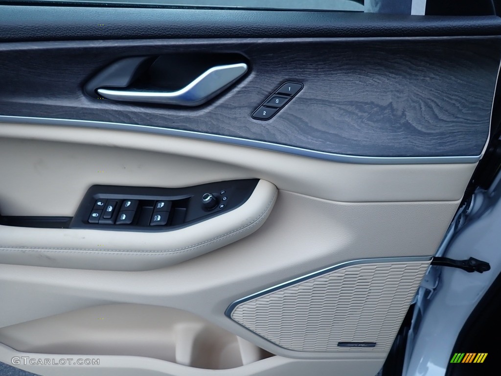 2024 Jeep Grand Cherokee 4XE Wicker Beige/Global Black Door Panel Photo #146562383
