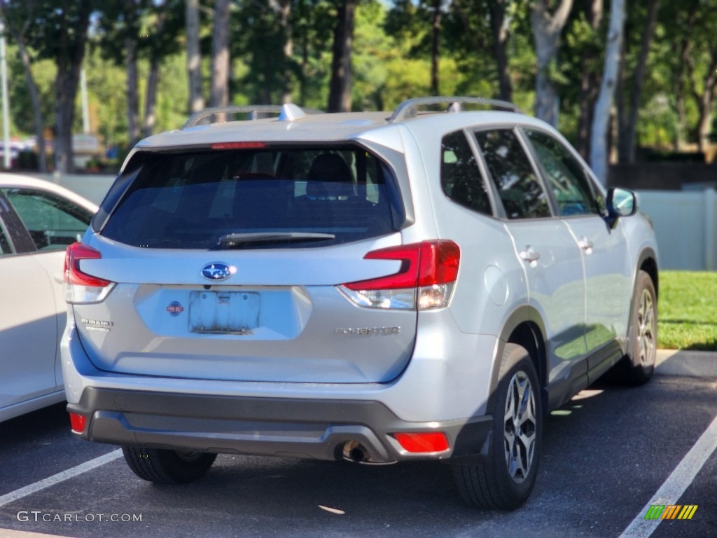 2021 Forester 2.5i Premium - Ice Silver Metallic / Black photo #3