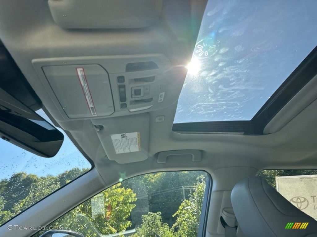 2023 Highlander XLE - Magnetic Gray Metallic / Graphite photo #13