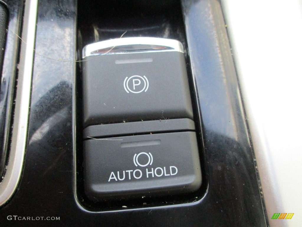 2023 Mitsubishi Eclipse Cross SEL S-AWC Controls Photo #146564456