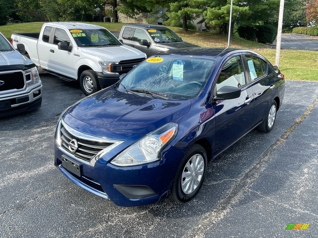 2019 Versa SV - Deep Blue Pearl / Charcoal photo #2