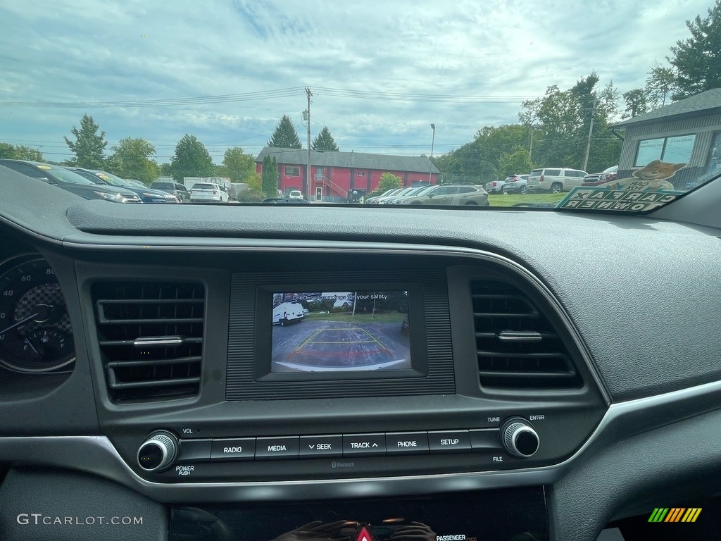 2019 Elantra SE - Symphony Silver / Black photo #25