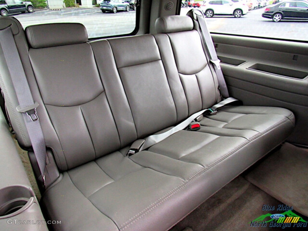 2005 GMC Yukon XL SLT Rear Seat Photos