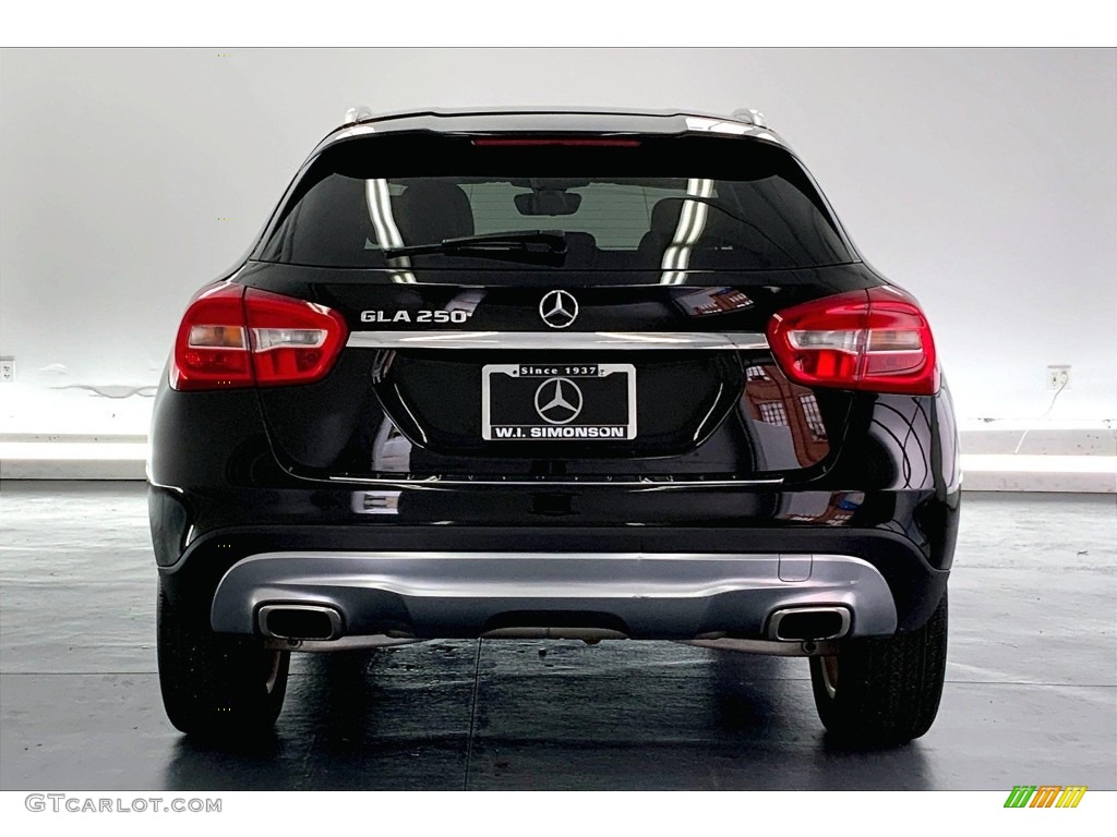 2017 GLA 250 - Cosmos Black Metallic / Black photo #3