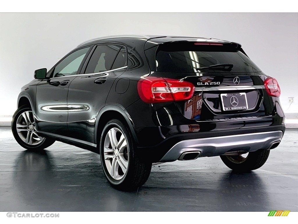 2017 GLA 250 - Cosmos Black Metallic / Black photo #10