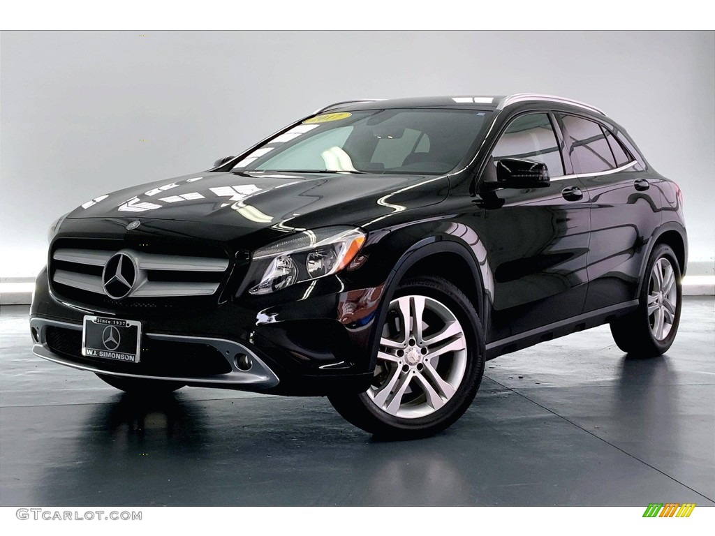 2017 Mercedes-Benz GLA 250 Exterior Photos