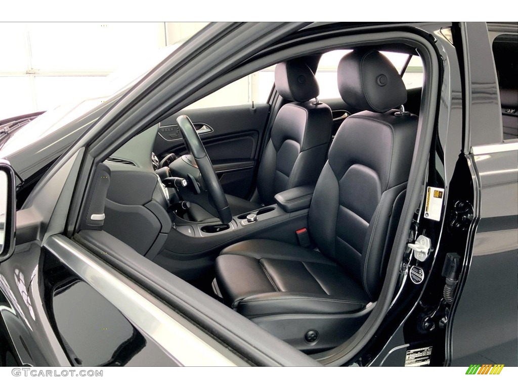 2017 GLA 250 - Cosmos Black Metallic / Black photo #18