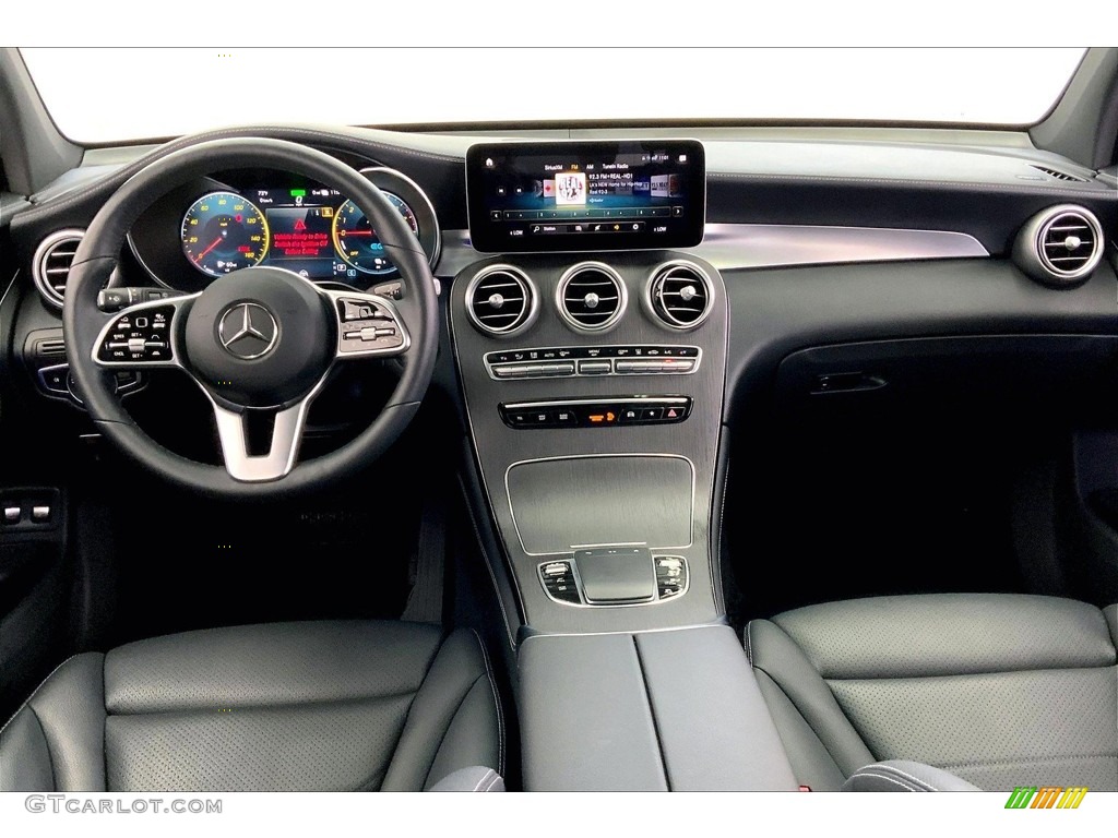 2020 Mercedes-Benz GLC 350e 4Matic Dashboard Photos
