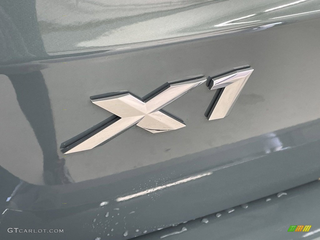 2023 BMW X1 xDrive28i Marks and Logos Photo #146569563