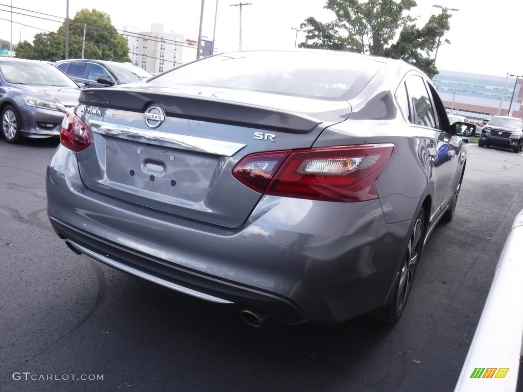 2017 Altima 2.5 SR - Gun Metallic / Charcoal photo #5