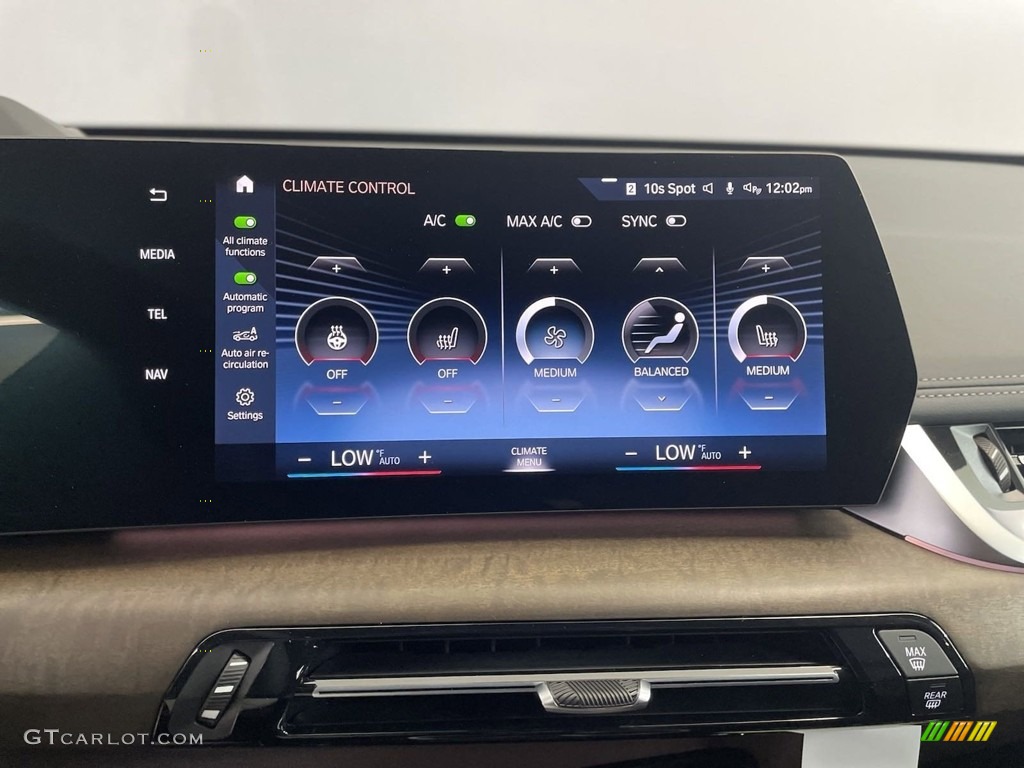 2023 BMW X1 xDrive28i Controls Photo #146569850