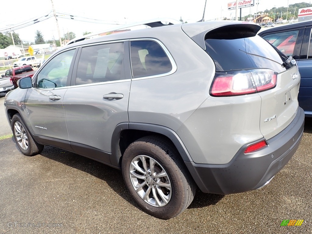 2021 Cherokee Latitude Lux 4x4 - Sting-Gray / Black photo #2
