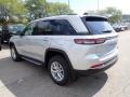 Silver Zynith - Grand Cherokee Laredo 4x4 Photo No. 3