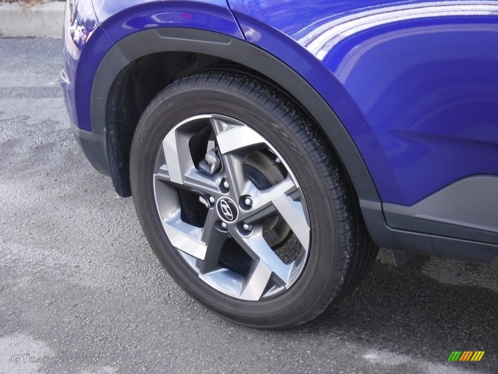 2022 Hyundai Venue SEL Wheel Photos