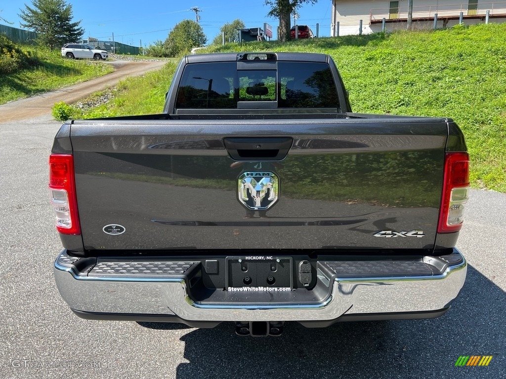 2024 2500 Tradesman Crew Cab 4x4 - Granite Crystal Metallic / Black photo #7