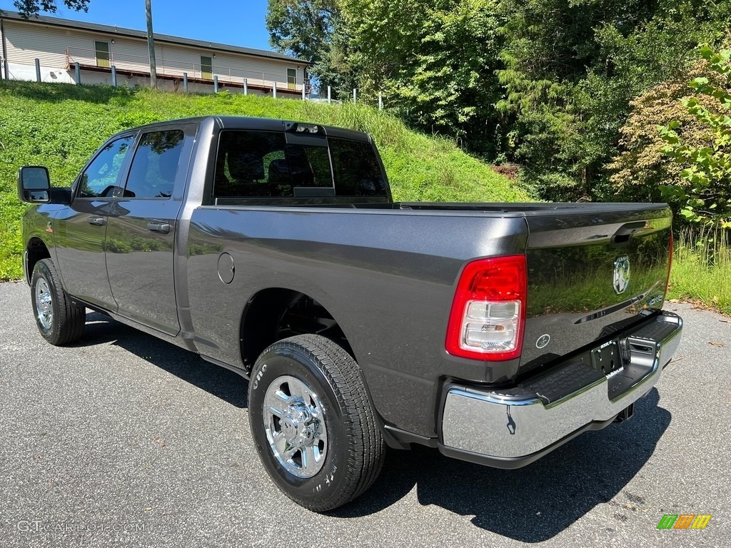 2024 2500 Tradesman Crew Cab 4x4 - Granite Crystal Metallic / Black photo #9